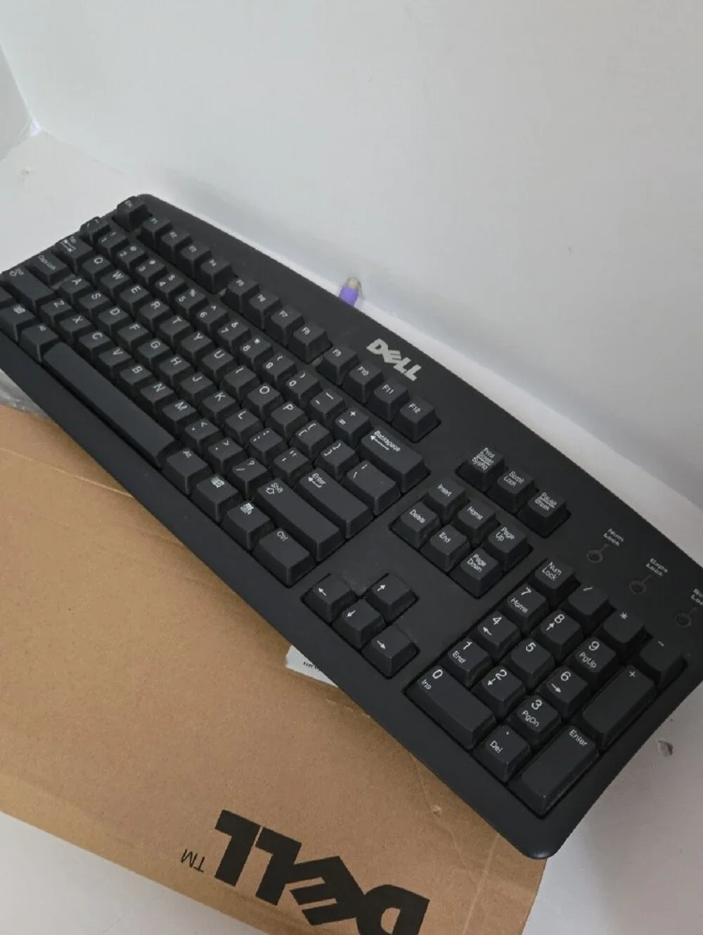 Dell RT7020 Black Wired Full-Size USB Keyboard with Numeric Keypad New In Box